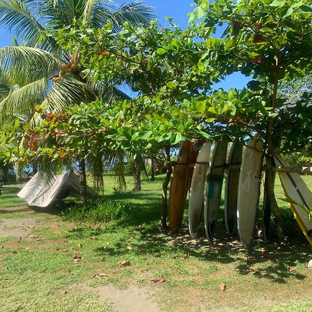 Hotel Miguel Surf Camp Quepos Esterno foto