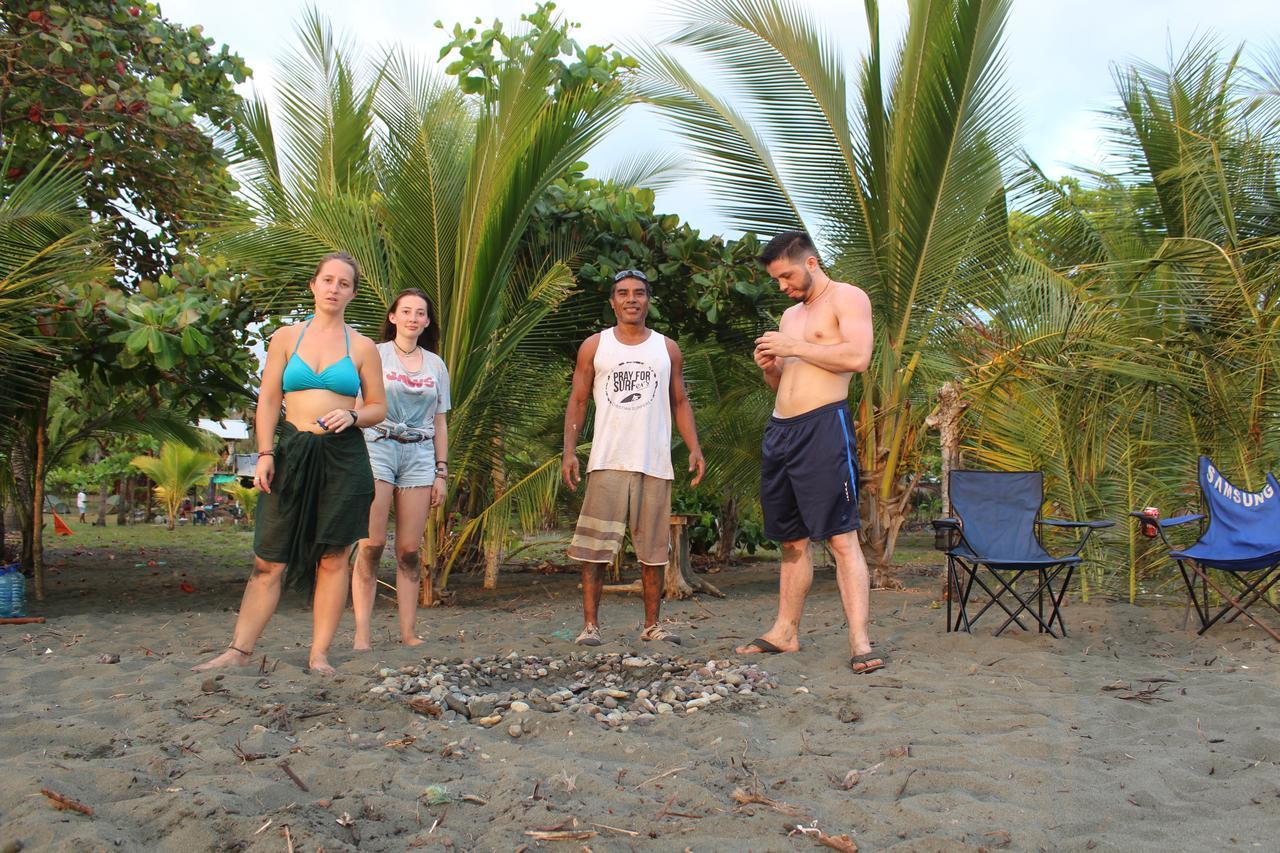 Hotel Miguel Surf Camp Quepos Esterno foto